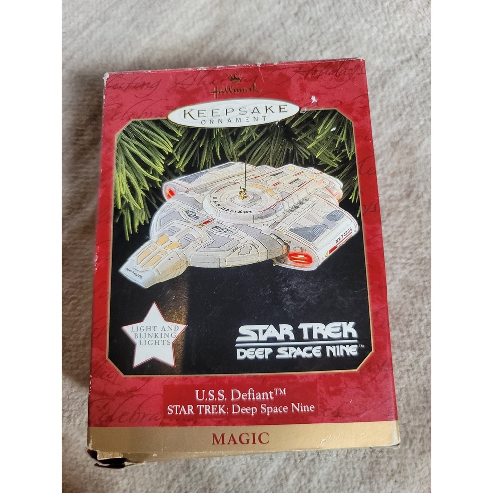 Hallmark Keepsake Star Trek Deep Space Nine U.S.S. Defiant Ornament Magic